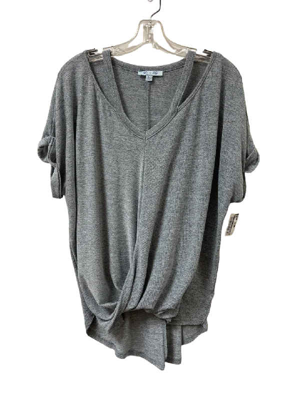 Top Short Sleeve By She + Sky  Size: L Youthful Men's Pop