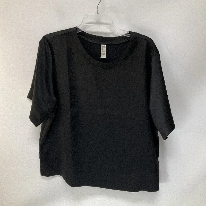 Top Short Sleeve By Spanx  Size: Xl Beach