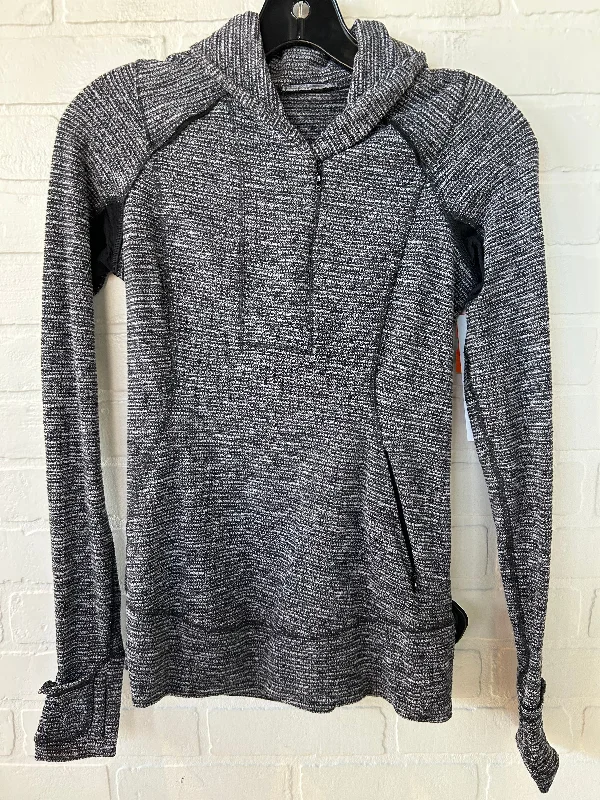 Athletic Top Long Sleeve Collar By Lululemon In Grey, Size: Xs Monochromatic Office Style