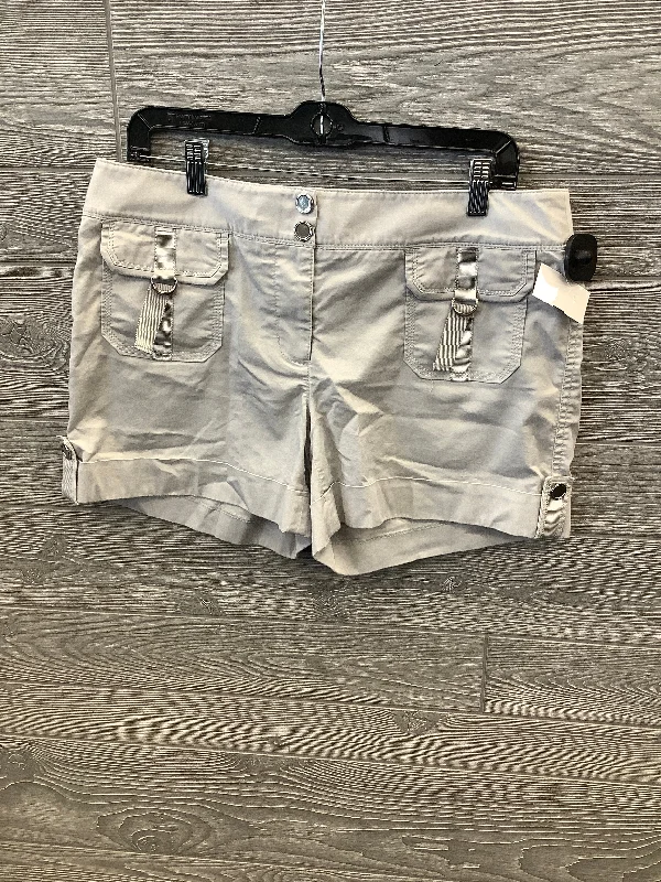 Shorts By White House Black Market In Grey, Size: 12 Hip Men's Retro