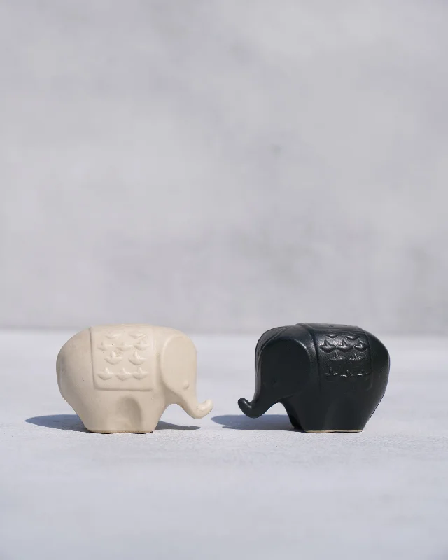 Hathi Salt & Pepper Shaker (Set of 2) Business