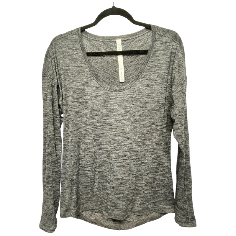 Athletic Top Long Sleeve Crewneck By Lululemon In Grey, Size: 8 Beach