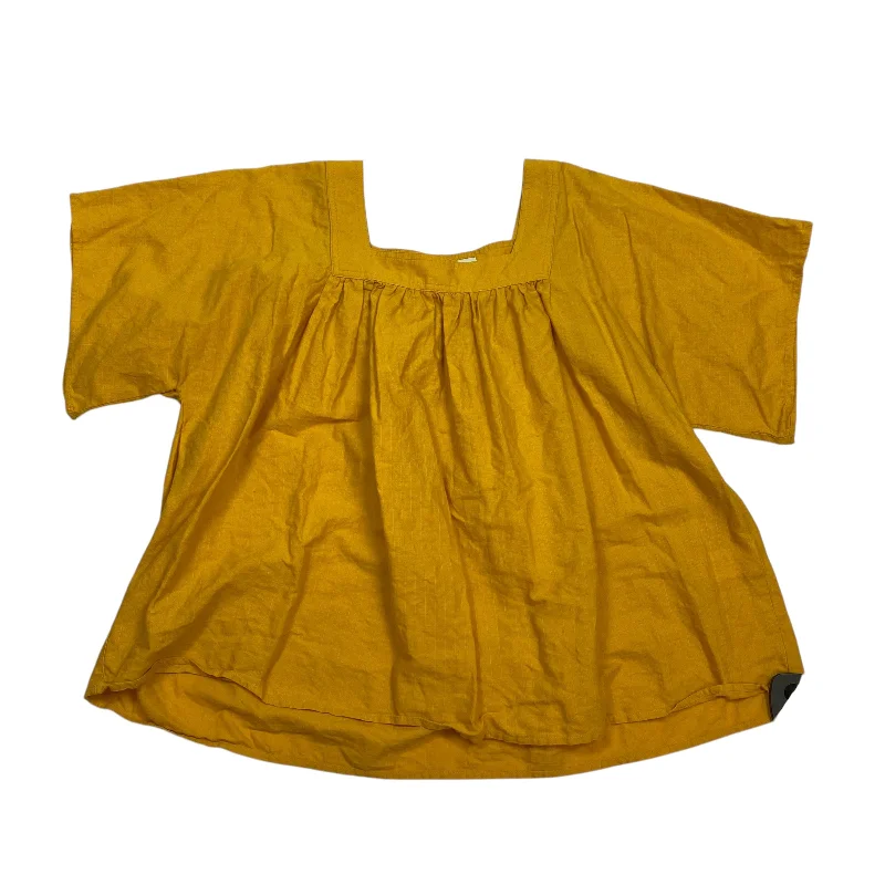 Top Short Sleeve Designer By Frye In Yellow, Size: M Youthful Men's Pop