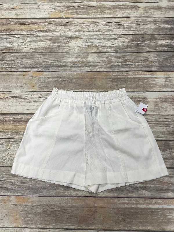 Shorts By Simply Vera In White, Size: M Bold Men's Statement