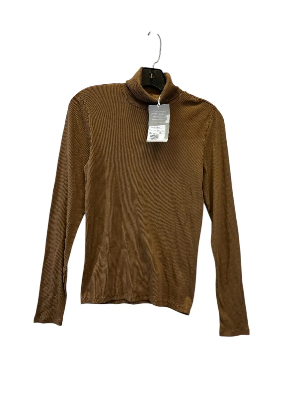 Top Long Sleeve Designer By Everlane In Tan, Size: M Masculine Men's Thick