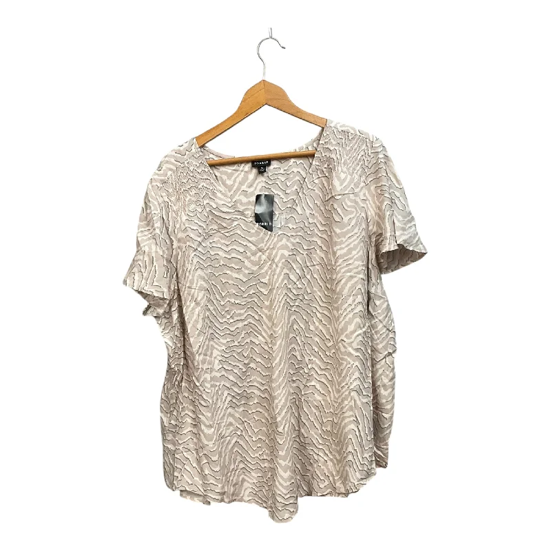 Top Short Sleeve By Torrid In Beige, Size: 3x Refined Men's European