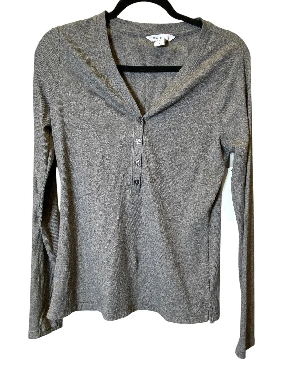 Athletic Top Long Sleeve Crewneck By Athleta In Grey, Size: M Casual Men's Short