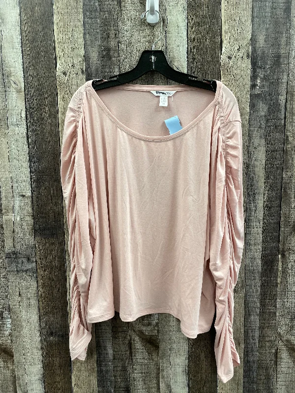 Athletic Top Long Sleeve Crewneck By Athleta In Pink, Size: 3x Classic Men's Pin