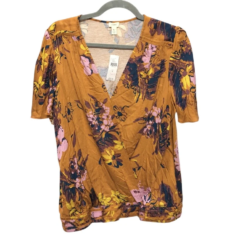 Top Short Sleeve By Anthropologie  Size: L Rugged Men's Outdoor 